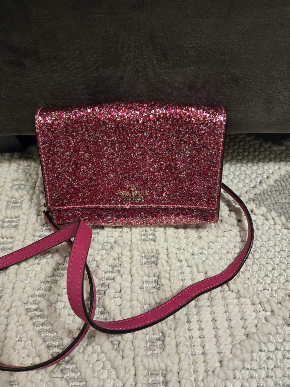kate spade fuchsia glitter crossbody bag
